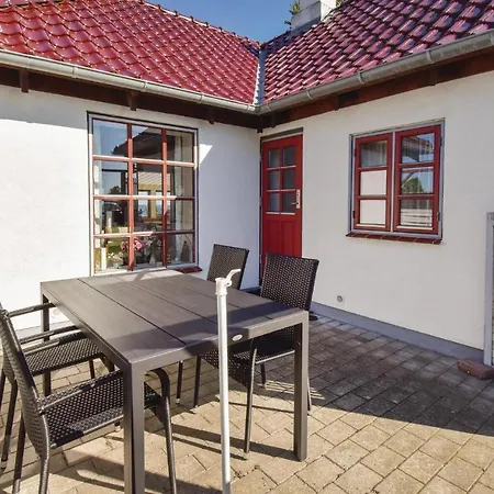 Two-bedroom In 펜션 *